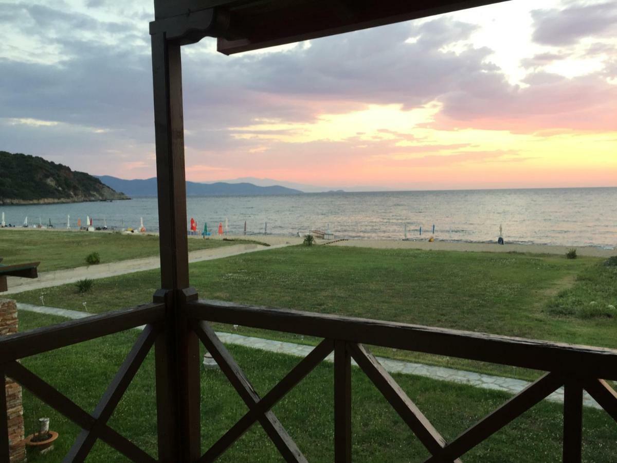 Seafront House With Garden Holiday home *